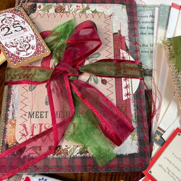 Christmas Junk Journal Includes Charm u Washi  Fabric Wrap Tons Ephemera Handmad - Picture 5 of 16